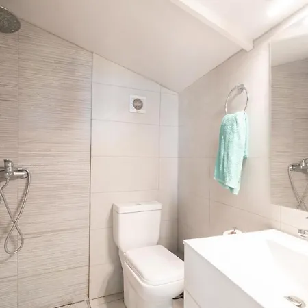 Sweet Retreat - 100m From The Beach, By Zantewize Holiday home *
