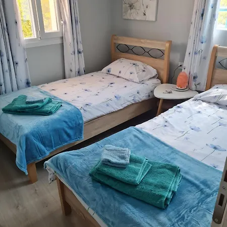 Sweet Retreat - 100m From The Beach, By Zantewize Holiday home *