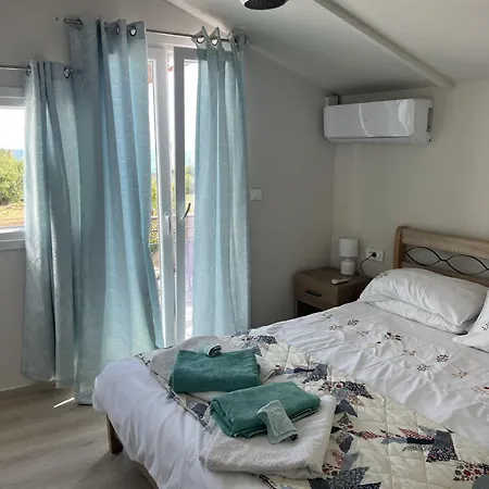 Sweet Retreat - 100m From The Beach, By Zantewize *